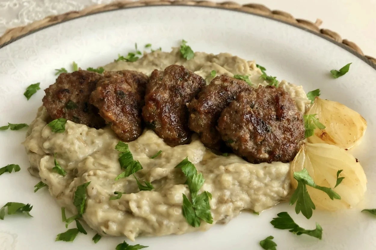 Patlıcan Beğendili Izgara Köfte